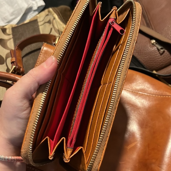 Purses - Picture 6 of 6